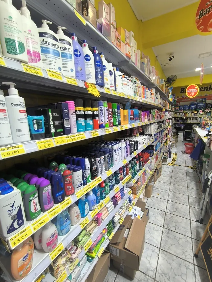 Pasillo de productos de aseo y cuidado personal